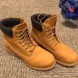 Timberland original waterproof boots size 8.